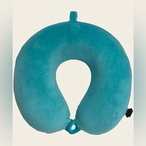 Bijoux Terner Turquoise Memory Foam Neck Pillow NWT